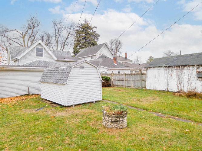 Listing Image 4