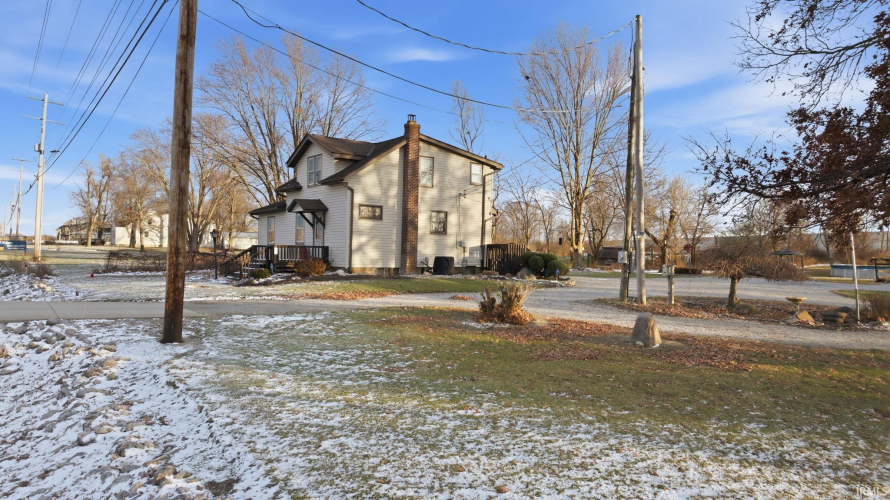 Listing Image 4