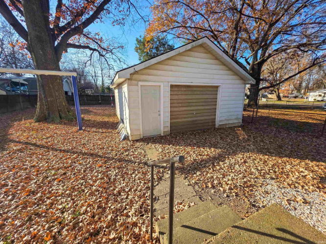 Listing Image 19