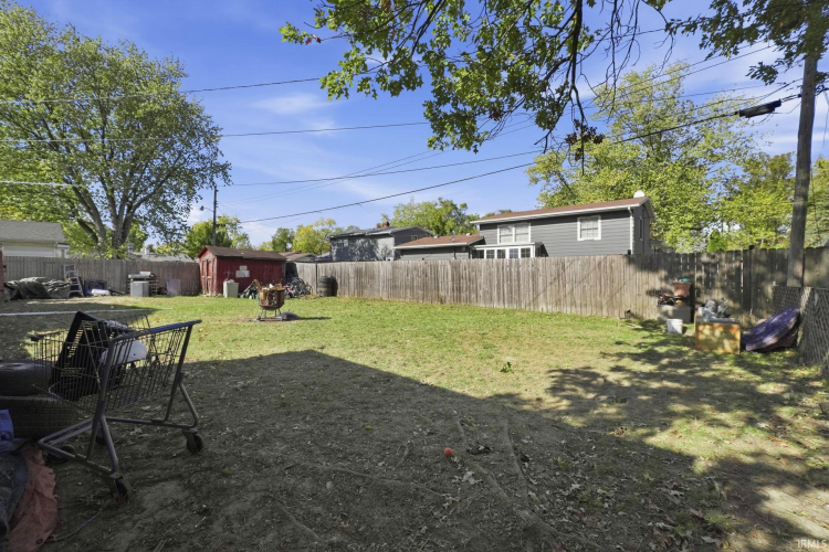 Listing Image 17