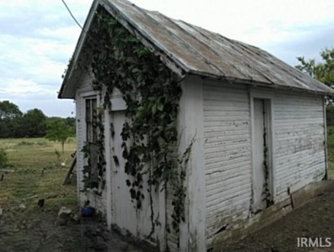 Listing Image 9