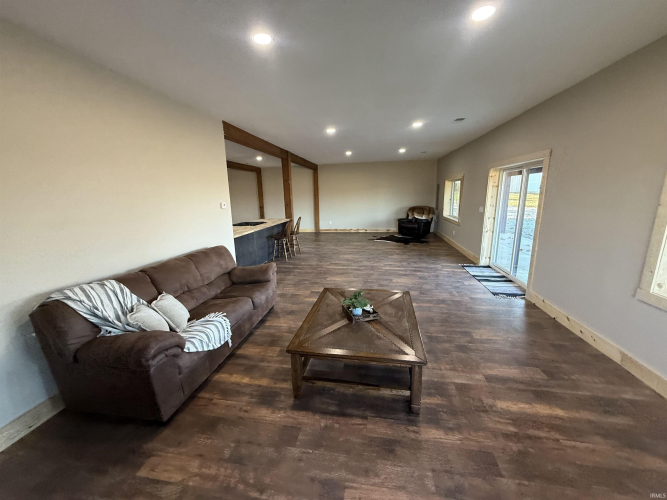 Listing Image 25