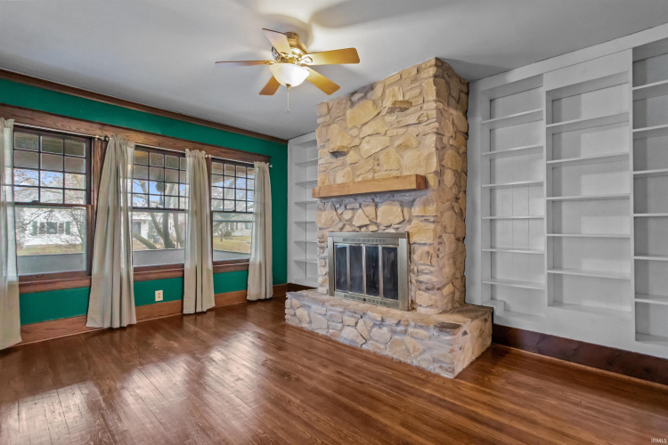 Listing Image 7
