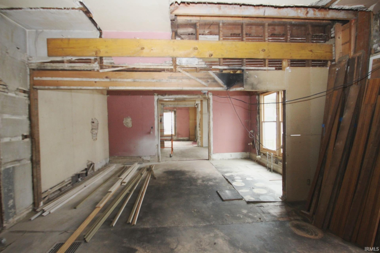 Listing Image 16