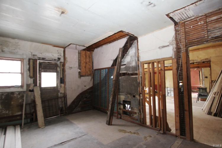 Listing Image 17