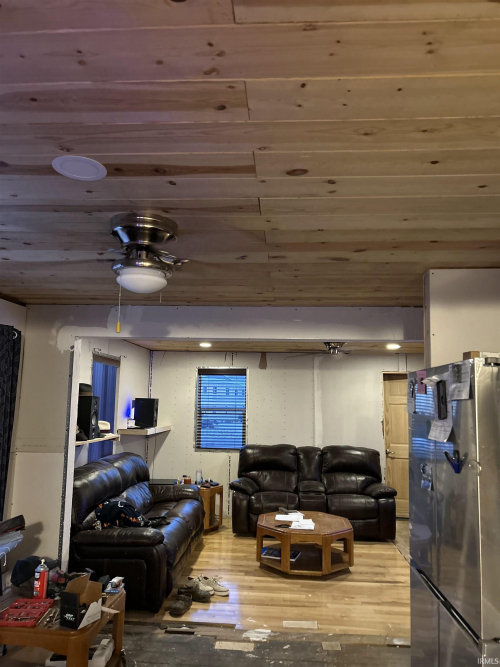 Listing Image 9
