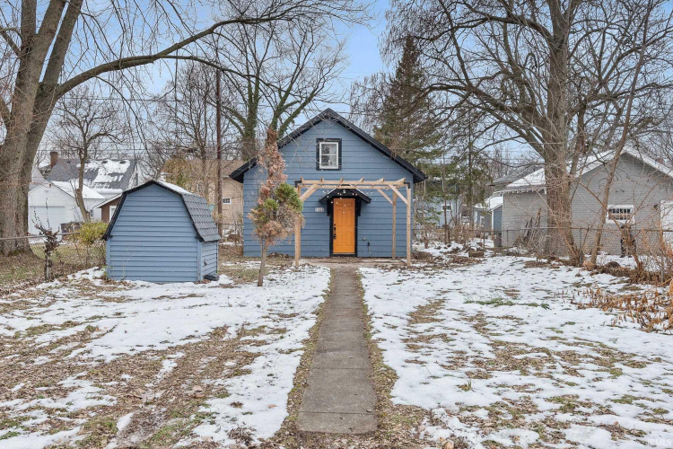 Listing Image 6