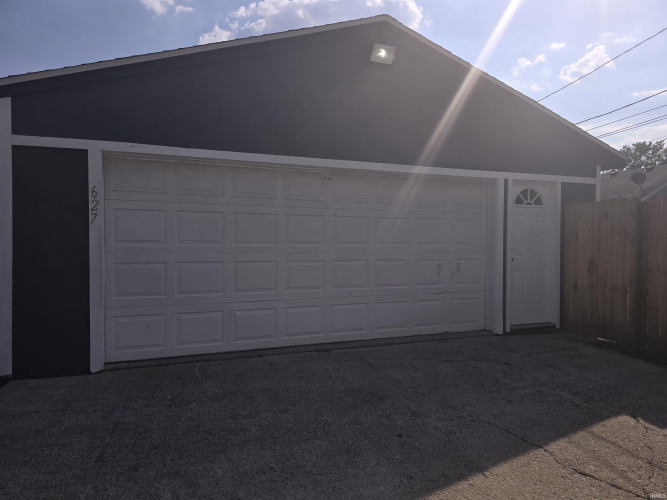 Listing Image 24