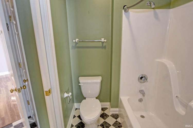 Listing Image 31