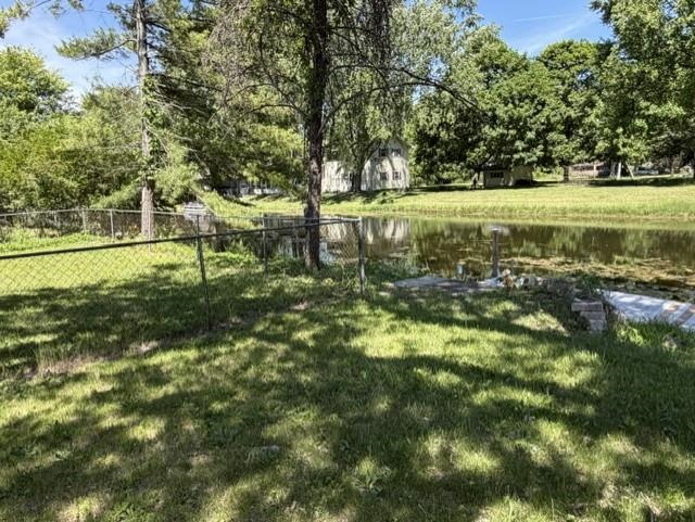 Listing Image 4