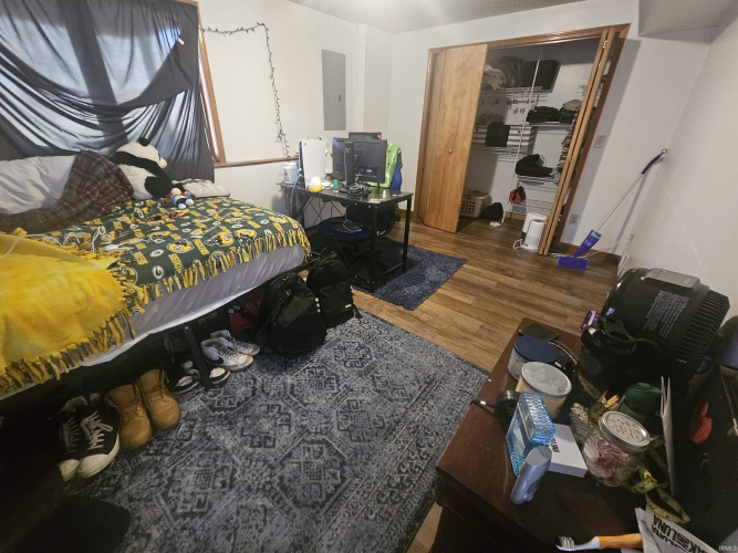 Listing Image 6