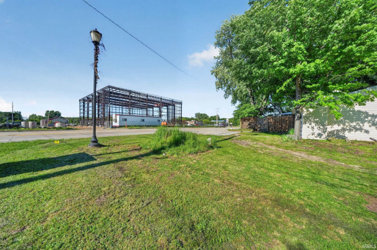 Listing Image 8