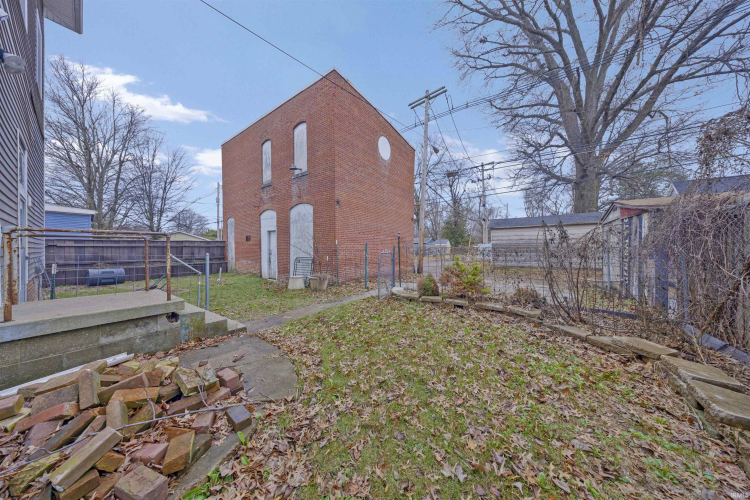 Listing Image 32