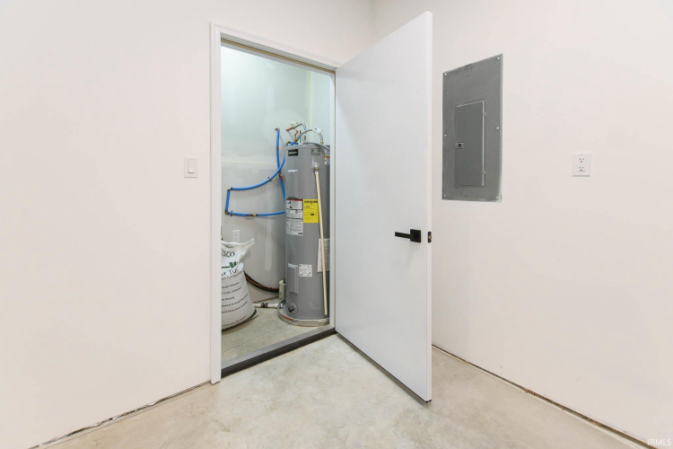 Listing Image 33