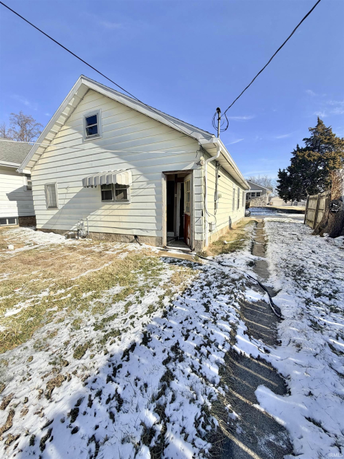 Listing Image 3