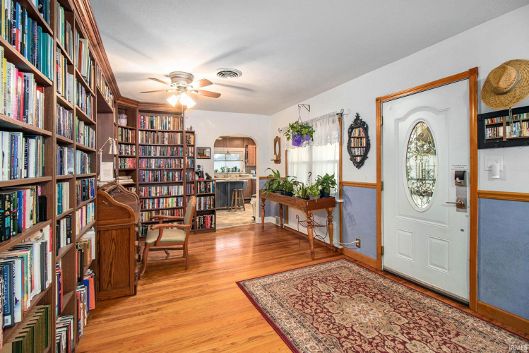 Listing Image 13