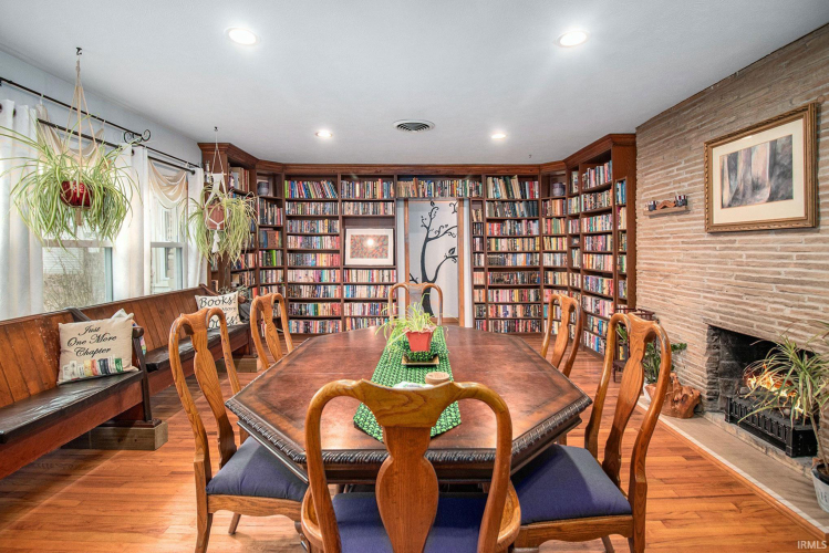 Listing Image 14