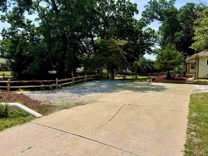 Listing Image 28