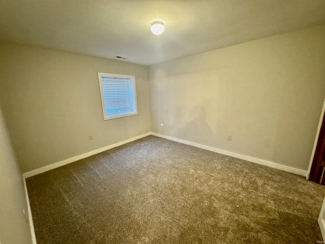Listing Image 24