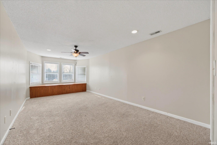 Listing Image 28