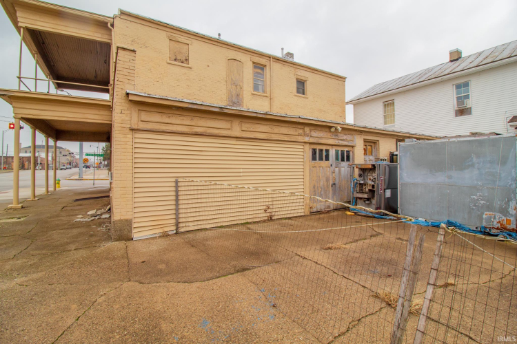 Listing Image 6