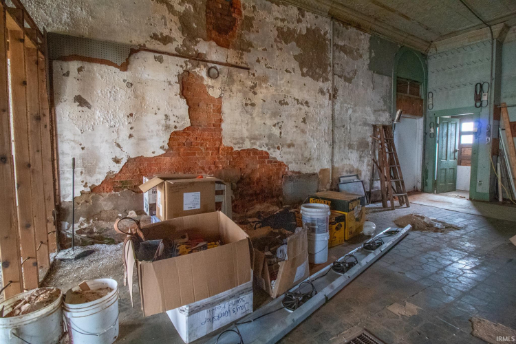 Listing Image 10