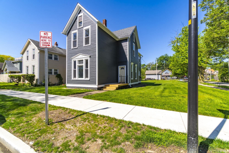 Listing Image 33