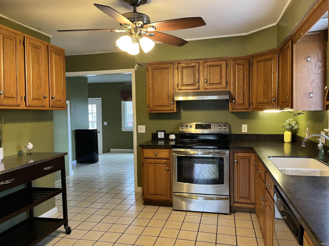 Listing Image 7