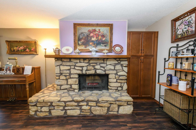 Listing Image 18