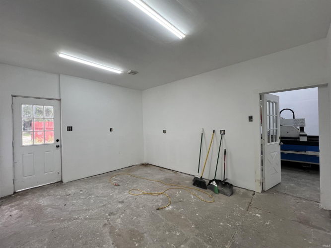 Listing Image 24