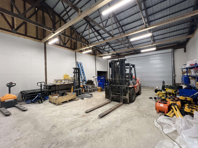 Listing Image 28