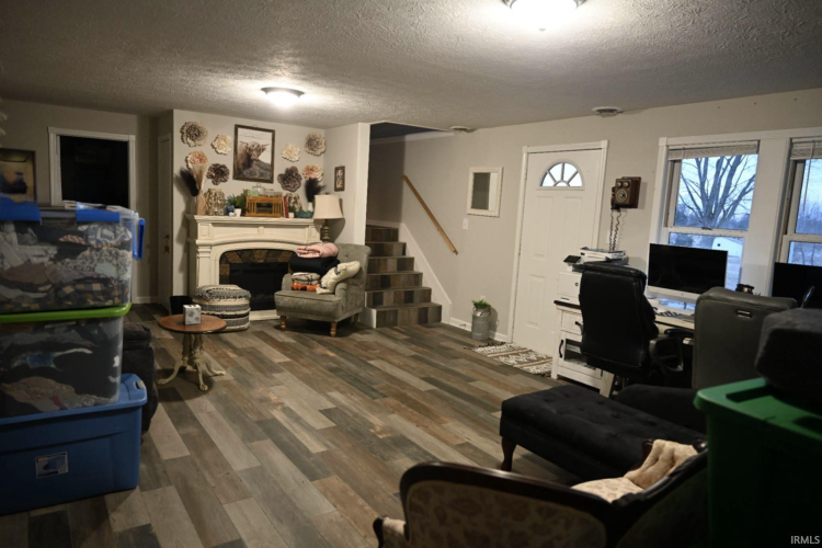 Listing Image 18