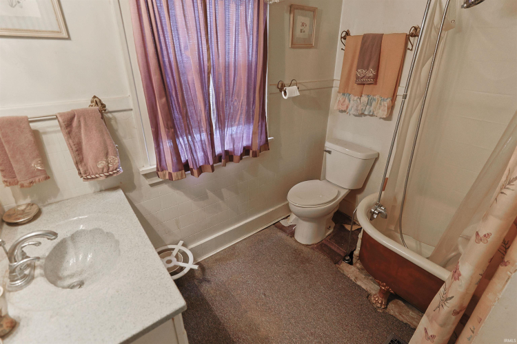 Listing Image 16
