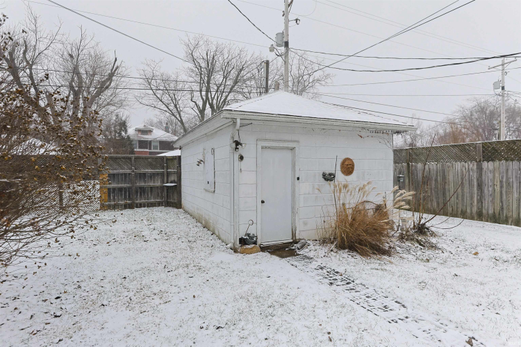 Listing Image 32