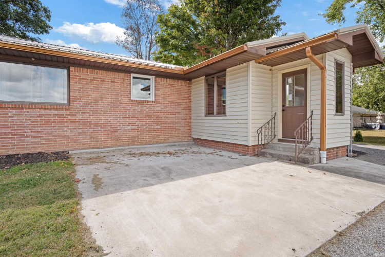 Listing Image 7