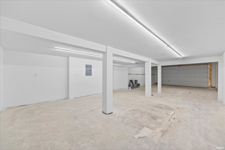 Listing Image 27