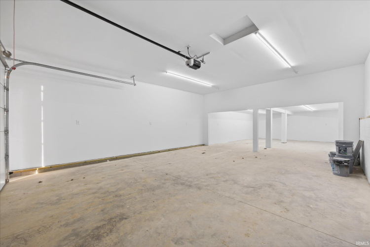 Listing Image 28