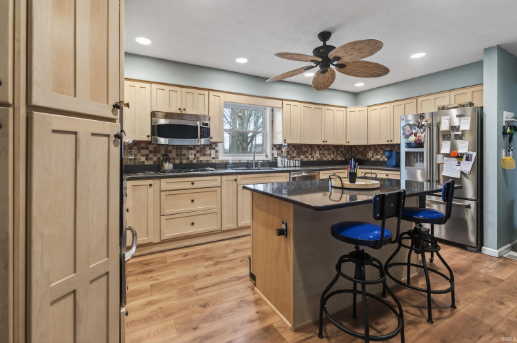 Listing Image 13