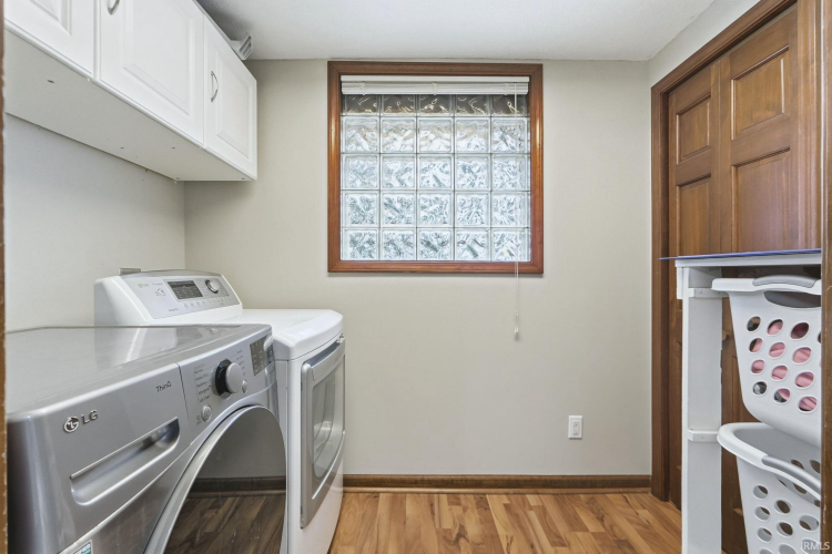 Listing Image 18
