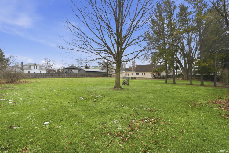 Listing Image 32
