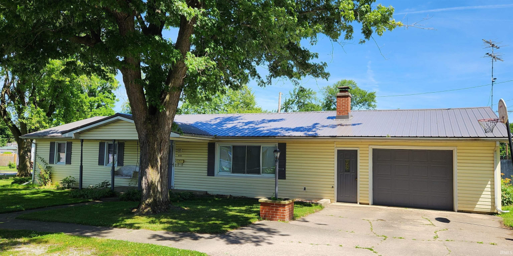 Listing Image 3