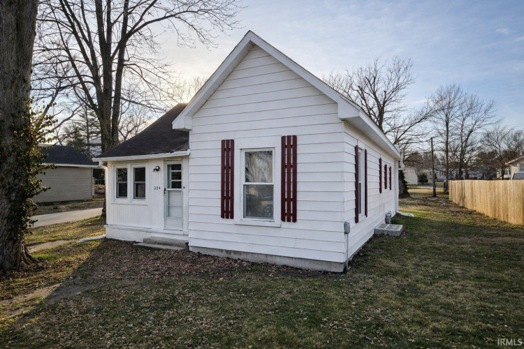 Listing Image 3