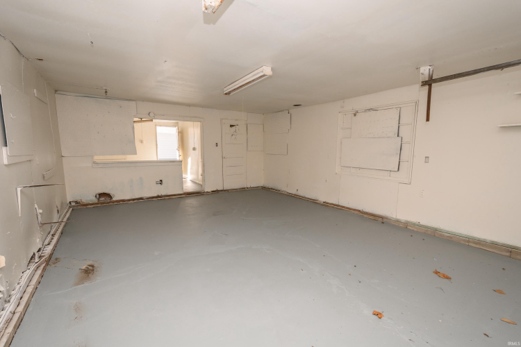 Listing Image 33