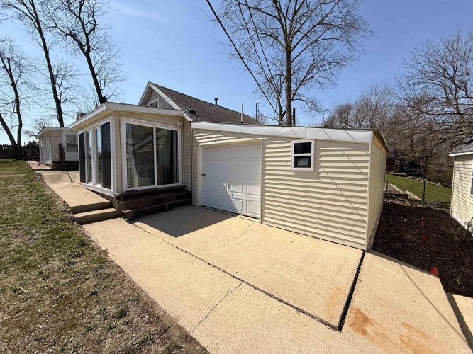 Listing Image 16