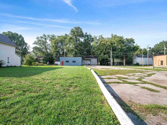 Listing Image 9