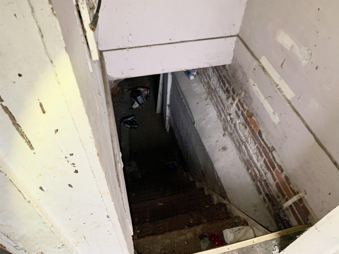 Listing Image 12
