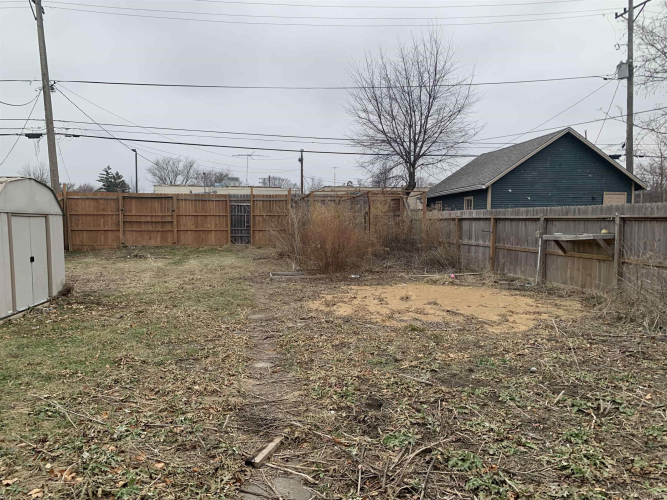 Listing Image 4