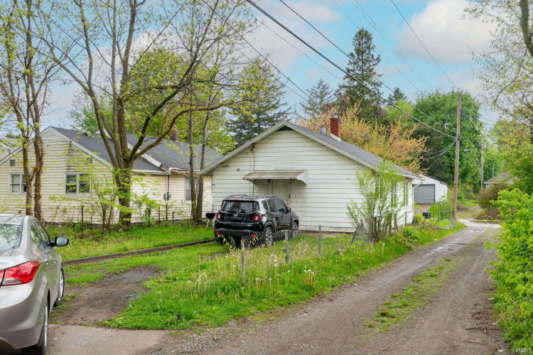 Listing Image 5