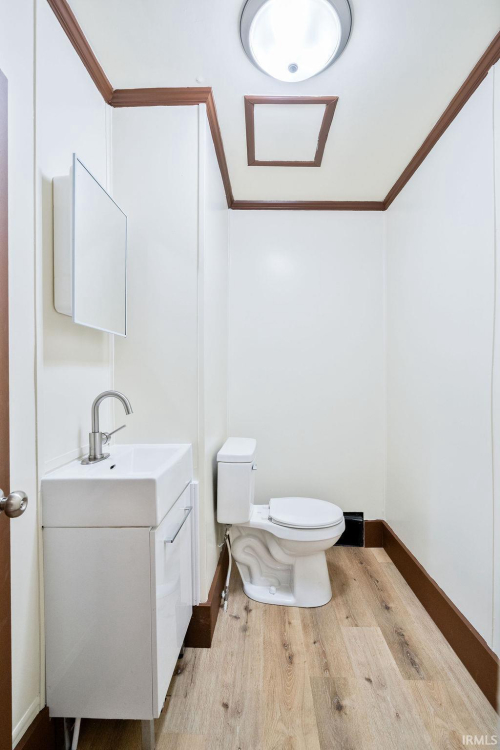 Listing Image 16