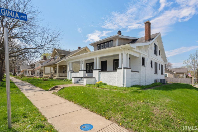 Listing Image 4